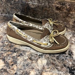 Sperry girls size 2